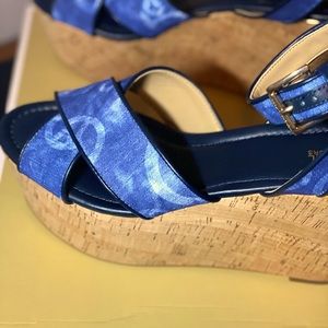 Perfect 🤩 condition.